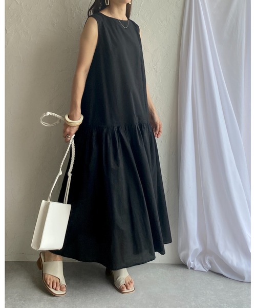 【yori】ノースリーブ　ロングティアードワンピース　コットン　黒　36 セール】コットンティアードノースリーブロングワンピース
