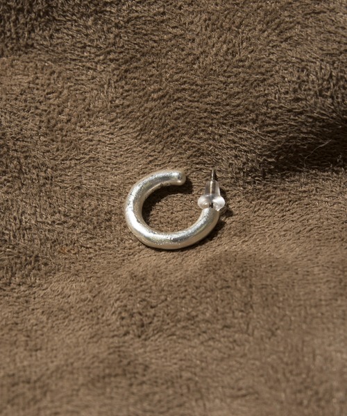 GILD(ギルド)の「GILD ギルド / Distortion round large pierce ability限定 ラージフープピアス / G212-PC02(ピアス(片耳用)・メンズ・シルバー/ゴールド・FREE)」の7枚目の写真