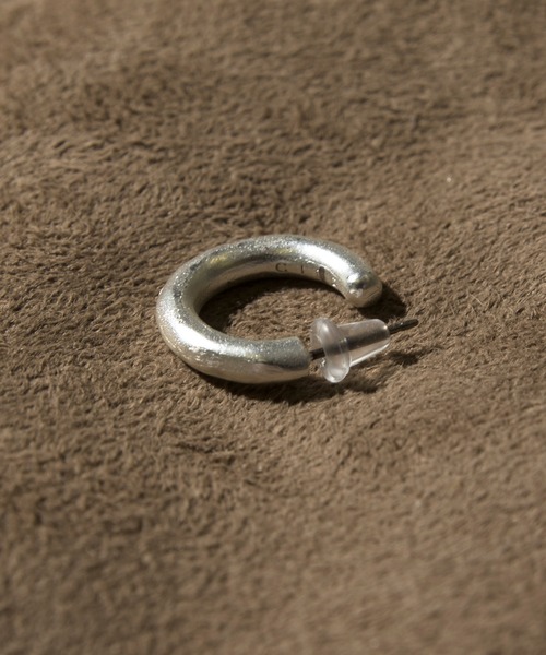 GILD(ギルド)の「GILD ギルド / Distortion round large pierce ability限定 ラージフープピアス / G212-PC02(ピアス(片耳用)・メンズ・シルバー/ゴールド・FREE)」の5枚目の写真