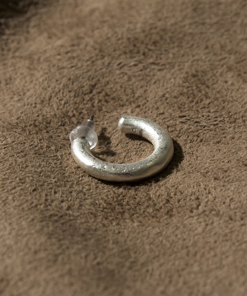 GILD(ギルド)の「GILD ギルド / Distortion round large pierce ability限定 ラージフープピアス / G212-PC02(ピアス(片耳用)・メンズ・シルバー/ゴールド・FREE)」の8枚目の写真
