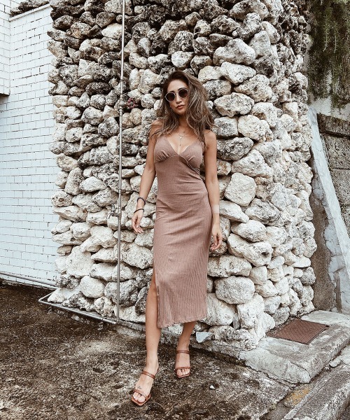 esutoreja(エストレジャ)の「サイドスリットリブワンピース(ワンピース・レディース・ブラック/ブラウン・S/M)」の13枚目の写真