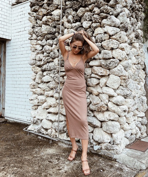 esutoreja(エストレジャ)の「サイドスリットリブワンピース(ワンピース・レディース・ブラック/ブラウン・S/M)」の15枚目の写真