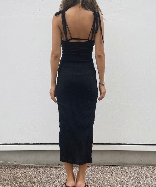 esutoreja(エストレジャ)の「サイドスリットリブワンピース(ワンピース・レディース・ブラック/ブラウン・S/M)」の3枚目の写真