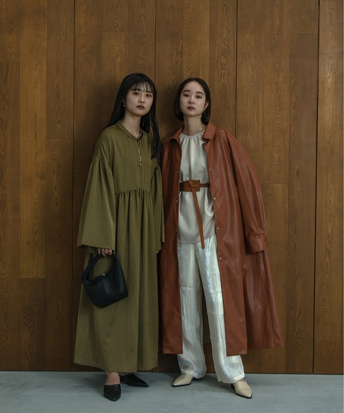 I_am(アイアム)の「glossy satin pants(その他パンツ・レディース・オフホワイト/カーキ/オレンジ・S/M)」の5枚目の写真