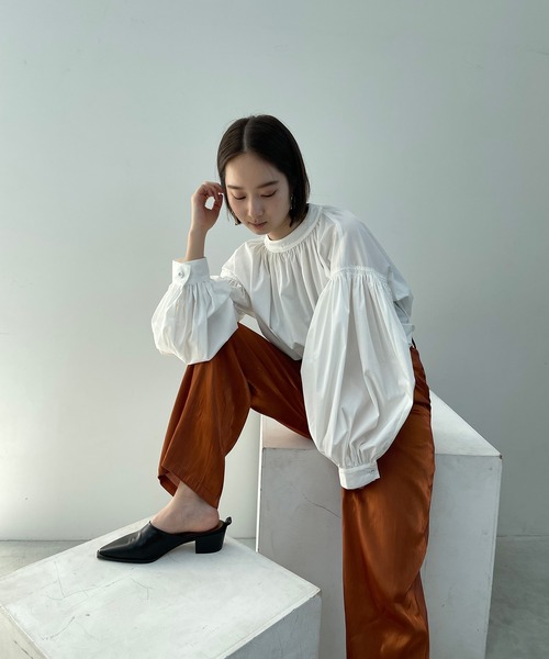 I_am(アイアム)の「glossy satin pants(その他パンツ・レディース・オフホワイト/カーキ/オレンジ・S/M)」の9枚目の写真