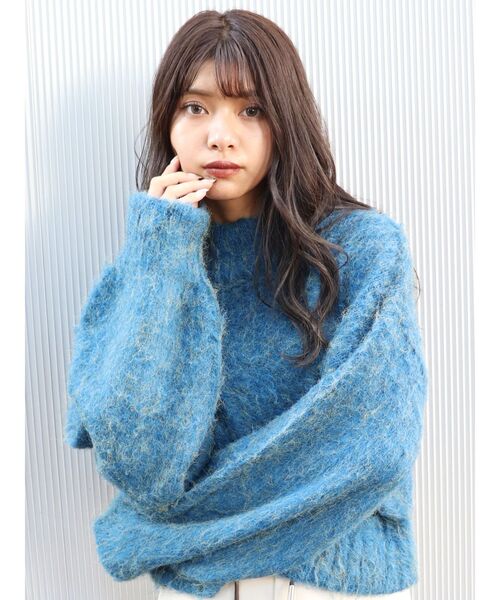 MURUA（ムルーア）の「ショートブラッシュドニット（ニット/セーター・レディース・ブルー/ライトブルー/ブラウン/その他1・FREE）」の3枚目の写真