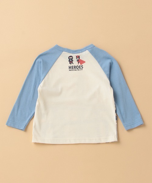 kladskap（クレードスコープ）の「ヒーローと街並み長袖Tシャツ（Tシャツ/カットソー・キッズ・トップグレー/オフホワイト・110cm/80ｃｍ/130cm/100cm/90cm/120cm）」の5枚目の写真