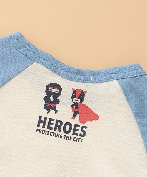kladskap（クレードスコープ）の「ヒーローと街並み長袖Tシャツ（Tシャツ/カットソー・キッズ・トップグレー/オフホワイト・110cm/80ｃｍ/130cm/100cm/90cm/120cm）」の9枚目の写真