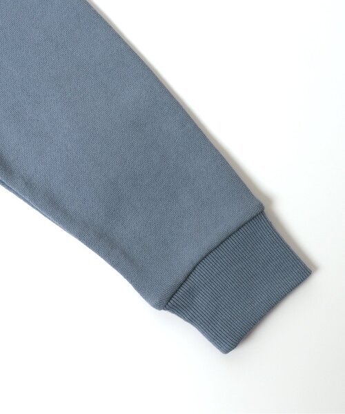 BREEZE(ブリーズ)の「スターパッチトレーナー(スウェット・キッズ・ベージュ/レッド/イエロー/ブルー/グリーン/チャコール/キナリ・150/100/140/90/80/110/130/120)」の10枚目の写真