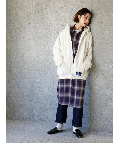 koe（コエ）の「Penfieldシャギーボアジップパーカー*（ブルゾン・レディース・ブラック/オフホワイト/A・L/M）」の11枚目の写真