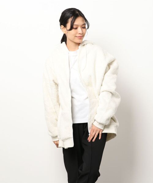 koe（コエ）の「Penfieldシャギーボアジップパーカー*（ブルゾン・レディース・ブラック/オフホワイト/A・L/M）」の5枚目の写真