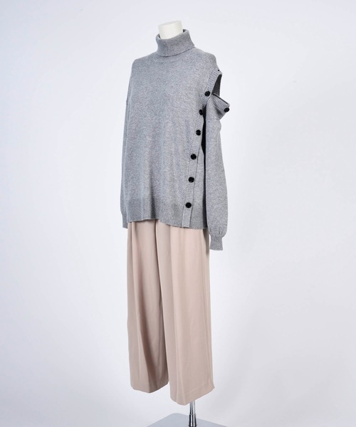 BDONNA（ビドンナ）の「アシンメトリー　ボタンあきニット（ニット/セーター・レディース・ライトグレー/オフホワイト/ライトパープル・MEDIUM）」の22枚目の写真