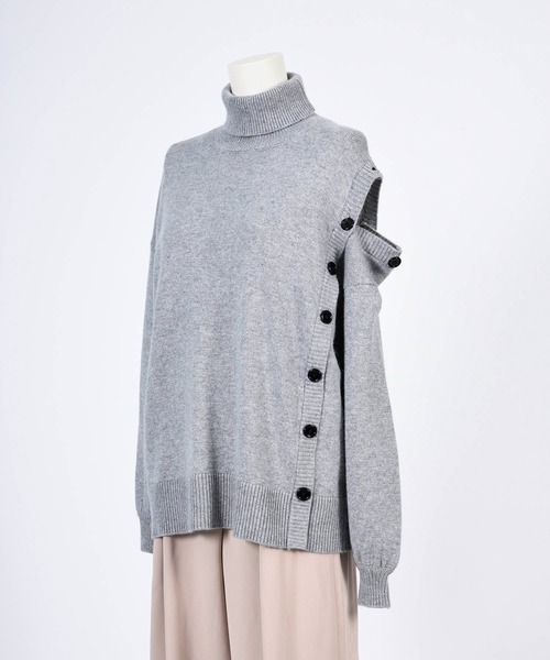 BDONNA（ビドンナ）の「アシンメトリー　ボタンあきニット（ニット/セーター・レディース・ライトグレー/オフホワイト/ライトパープル・MEDIUM）」の21枚目の写真