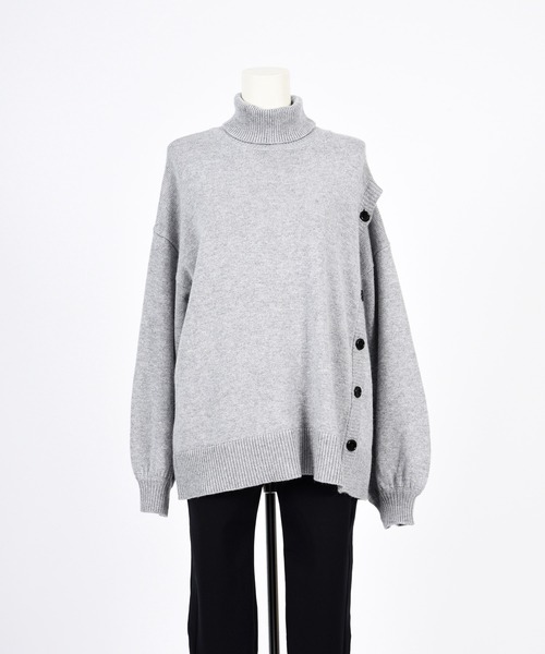 BDONNA（ビドンナ）の「アシンメトリー　ボタンあきニット（ニット/セーター・レディース・ライトグレー/オフホワイト/ライトパープル・MEDIUM）」の19枚目の写真