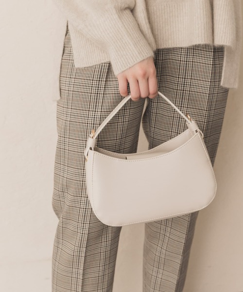 RODE SKO(ロデスコ)の「2WAYファーショルダーバッグ(ショルダーバッグ・レディース・アイボリー/モカ・ONE)」の16枚目の写真