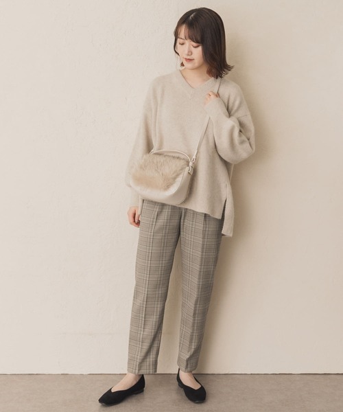 RODE SKO(ロデスコ)の「2WAYファーショルダーバッグ(ショルダーバッグ・レディース・アイボリー/モカ・ONE)」の6枚目の写真