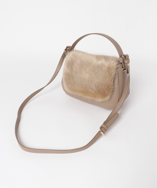 RODE SKO(ロデスコ)の「2WAYファーショルダーバッグ(ショルダーバッグ・レディース・アイボリー/モカ・ONE)」の4枚目の写真