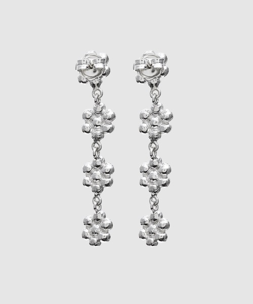 CRISTINA JUNQUERO（クリスティーナ フンケロ）の「Flora earrings（ピアス（両耳用）・レディース・シルバー・ONE SIZE）」の2枚目の写真