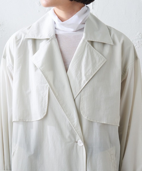 COLLAGE GALLARDAGALANTE(コラージュガリャルダガランテ)の「【OT】お出掛けに・お仕事に/軽量/ワッシャーナイロンシアーシャツコート/手洗い可(トレンチコート・レディース・スカイブルー系/ライトグレー・FREE)」の11枚目の写真