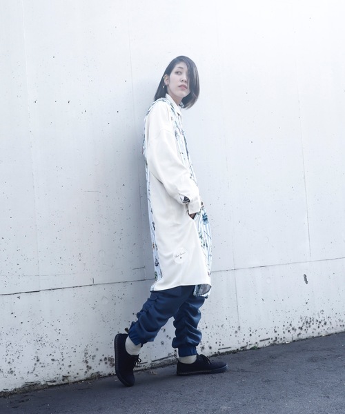 rovtski（ロフトスキー）の「SHARE ROOMSLONG HOOD SHIRT/シェアルームス オーバーサイズ ロングフードシャツ（シャツ/ブラウス・メンズ・ブルー系その他/ブルー系その他2・FREE）」の3枚目の写真