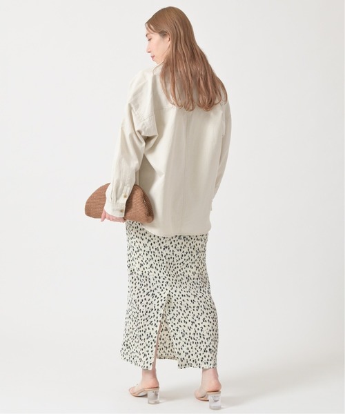U by SPICK&SPAN(ユーバイスピックアンドスパン)の「綿麻スラブオーバーシャツ◆(シャツ/ブラウス・レディース・カーキ/アイボリー・FREE)」の16枚目の写真