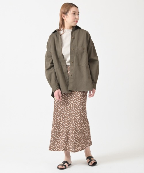 U by SPICK&SPAN(ユーバイスピックアンドスパン)の「綿麻スラブオーバーシャツ◆(シャツ/ブラウス・レディース・カーキ/アイボリー・FREE)」の17枚目の写真
