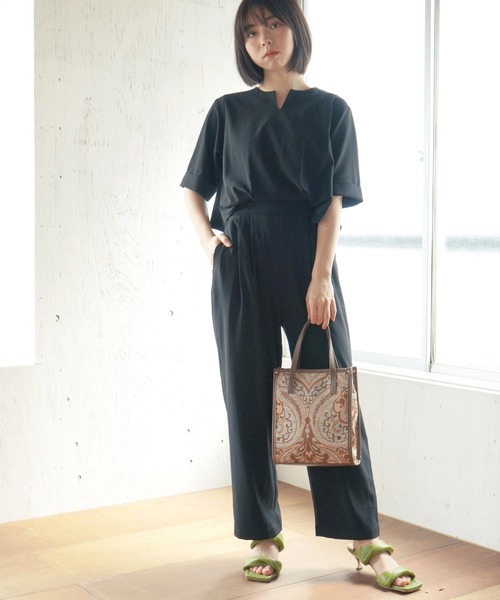 AULI（アウリィ）の「【低身長向けサイズ】バックスリットオールインワン（サロペット/オーバーオール・レディース・ブラック/カーキ/ライトベージュ・S/XS/XXS）」の2枚目の写真