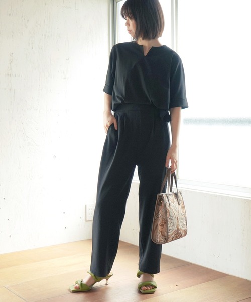 AULI（アウリィ）の「【低身長向けサイズ】バックスリットオールインワン（サロペット/オーバーオール・レディース・ブラック/カーキ/ライトベージュ・S/XS/XXS）」の5枚目の写真