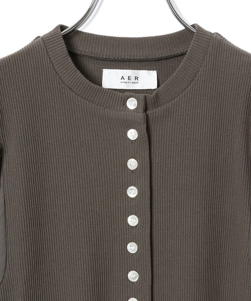 ADAM ET ROPE'（アダムエロペ）の「【一部直営店舗・WEB限定】ボタンディテールワンピース（ワンピース・レディース・チャコールグレー/ブラック/クリーム・FREE）」の21枚目の写真