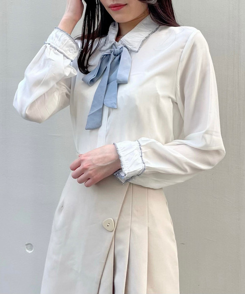 titty＆Co. PETIT（ティティアンドコープティ）の「【titty&Co.PETIT】配色リボンブラウス（シャツ/ブラウス・レディース・ホワイト/ブルー・FREE）」の3枚目の写真