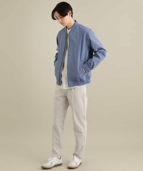 a.v.v（アーヴェヴェ）の「【イージーケア/洗濯機で洗える/ストレッチ/撥水】ストレッチリブブルゾン（MA-1・メンズ・ベージュ/ブルー・48/50/46）」の16枚目の写真