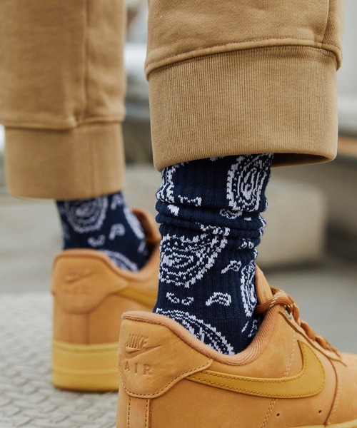 atmos pink（アトモスピンク）の「atmos PAISLEY SOCKS / アトモス ペイズリー ソックス（ソックス/靴下・メンズ・ホワイト/ブラック/ネイビー/グレー/ベージュ/ブルー・26-28cm）」の5枚目の写真