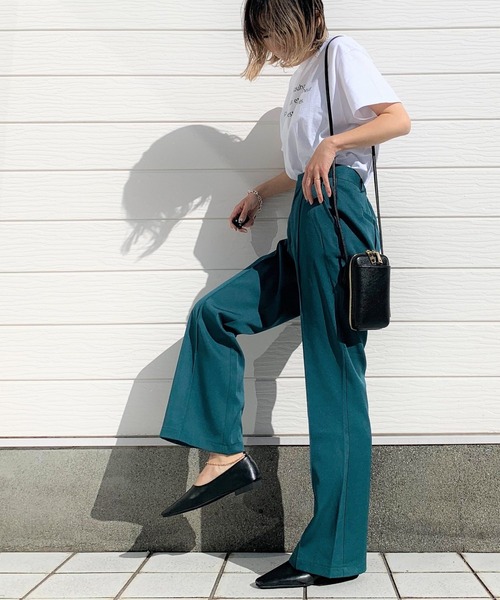 Q（キュー）の「カラーフレアパンツ（スラックス・レディース・ブラック/グリーン・MEDIUM）」の8枚目の写真