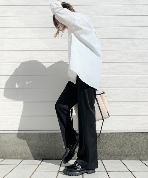 Q（キュー）の「カラーフレアパンツ（スラックス・レディース・ブラック/グリーン・MEDIUM）」の7枚目の写真