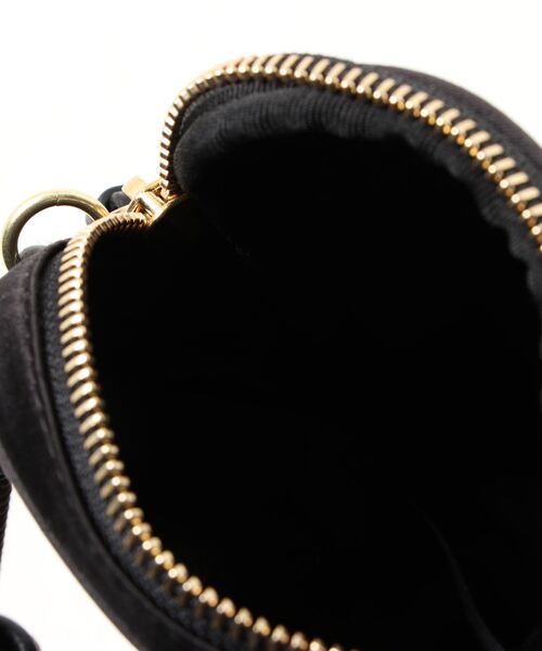 SEE BY CHLOE（シーバイクロエ）の「SBC ESSENTIAL / フォンホルダーPHONE HOLDER WITH STRAP（ショルダーバッグ・レディース・ブラック・FREE）」の4枚目の写真