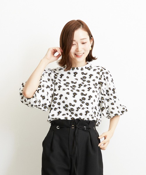 PAPAVER（パパヴェル）の「【PAPAVER】デイジープリントバンドカラーブラウス（シャツ/ブラウス・レディース・グリーン/ホワイト/ブラック・MEDIUM）」の2枚目の写真