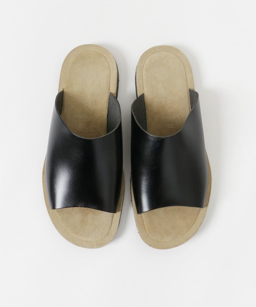 CORSO ROMA，9（コルソローマ）の「CORSO ROMA, 9　ワイドレザーXスウェードサンダル（サンダル・メンズ・ブラック・42/41/40）」の6枚目の写真