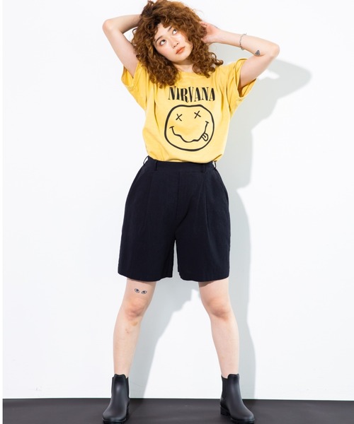 koe(コエ)の「麻見えエンボスショートパンツ*(その他パンツ・レディース・ブラック/ブルー/グリーン/アイボリー・M)」の3枚目の写真