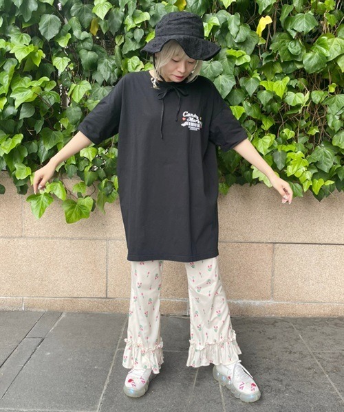 Candy Stripper(キャンディストリッパー)の「CANDY MARKET BIG BIG Tシャツ(Tシャツ/カットソー・レディース・ラベンダー/オフホワイト/ブラック・2)」の17枚目の写真