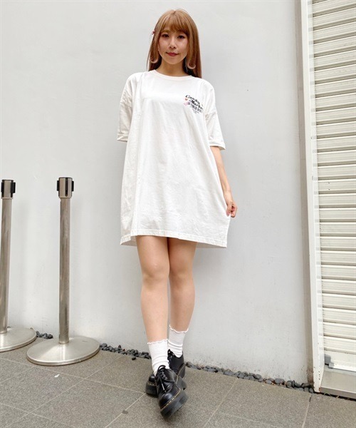 Candy Stripper(キャンディストリッパー)の「CANDY MARKET BIG BIG Tシャツ(Tシャツ/カットソー・レディース・ラベンダー/オフホワイト/ブラック・2)」の16枚目の写真