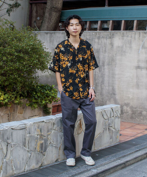 GLOSTER（グロスター）の「【圧巻の9柄展開のイチオシ半袖シャツが登場！】ジオメトリック/アート/フラワープリント アロハシャツ（シャツ/ブラウス・メンズ・ネイビー/グリーン系その他2/ブラック系その他4/ブラウン系その他3/ブラウン系その他4/ブラック系その他2/ブラック系その他3/ホワイト系その他/ブラック系その他・MEDIUM/LARGE）」の21枚目の写真