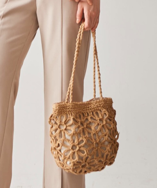 FREE'S MART（フリーズマート）の「フラワー雑材バッグ（トートバッグ・レディース・ライトグリーン/ベージュ・ﾌﾘ-）」の2枚目の写真