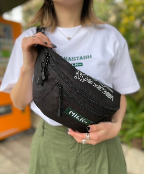 MILKFED.(ミルクフェド)の「MILKFED. × MANASTASH /ミルクフェド×マナスタッシュ TOP LOGO FANNY PACK トップロゴファニーパック ウエストバッグ(ボディバッグ/ウエストポーチ・レディース・ブラック・FREE)」の7枚目の写真