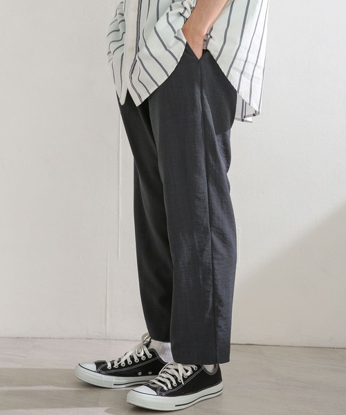 SENSE OF PLACE by URBAN RESEARCH（センスオブプレイスバイアーバンリサーチ）の「リネンライクタッククロップドパンツ（その他パンツ・メンズ・チャコールグレー/アイボリー・MEDIUM/LARGE）」の2枚目の写真
