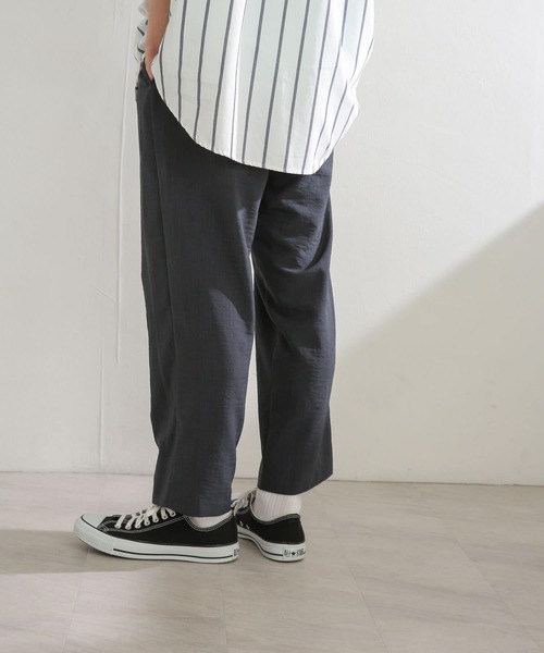 SENSE OF PLACE by URBAN RESEARCH（センスオブプレイスバイアーバンリサーチ）の「リネンライクタッククロップドパンツ（その他パンツ・メンズ・チャコールグレー/アイボリー・MEDIUM/LARGE）」の3枚目の写真