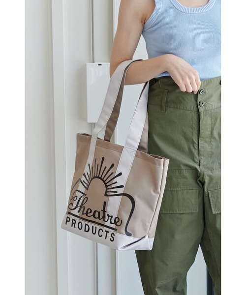 THEATRE PRODUCTS(シアタープロダクツ)の「ナイロンロゴトート(トートバッグ・レディース・ブラック/ベージュ・FREE)」の9枚目の写真