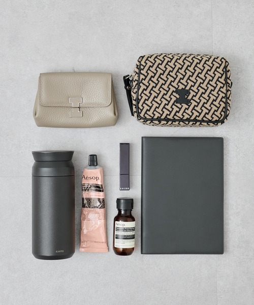 IACUCCI（イアクッチ）の「ギブリ S ALCE（トートバッグ・レディース・ブラック/グレイッシュベージュ・FREE）」の4枚目の写真