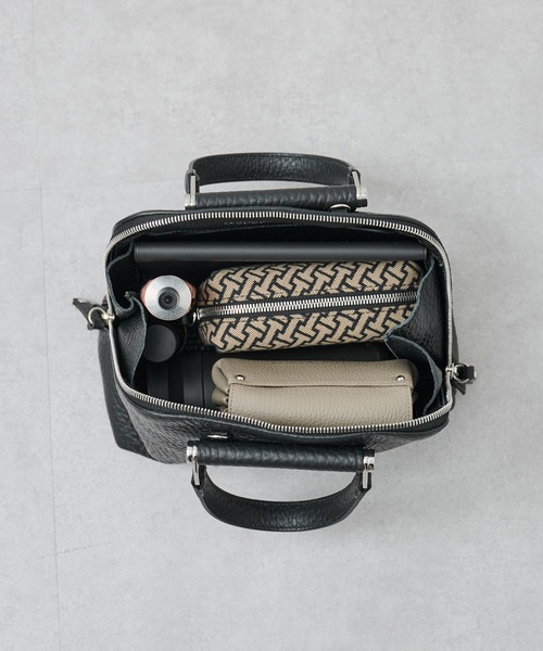 IACUCCI（イアクッチ）の「ギブリ S ALCE（トートバッグ・レディース・ブラック/グレイッシュベージュ・FREE）」の5枚目の写真