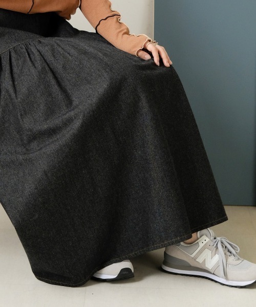 Bab（バブ）の「デニムティアードボリュームスカート（デニムスカート・レディース・ブラック/ブルー・M）」の11枚目の写真