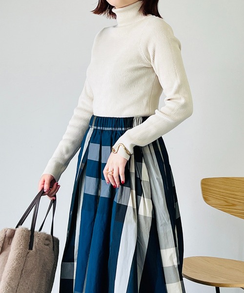 un dix cors（アンディコール）の「リブタートルニット（ニット/セーター・レディース・オフホワイト/グレー/ブラック・FREE）」の7枚目の写真